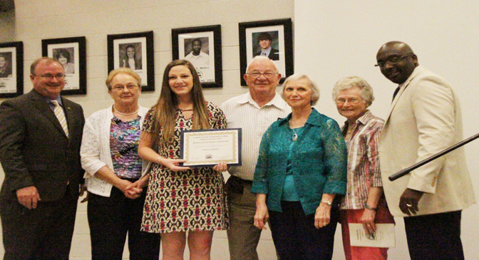 Ashlyn Johnston Receives Scholarship
