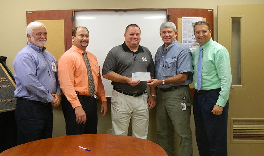 $20,000 Donation from Mississippi Hub for Magee School and Simpson County Technical Center