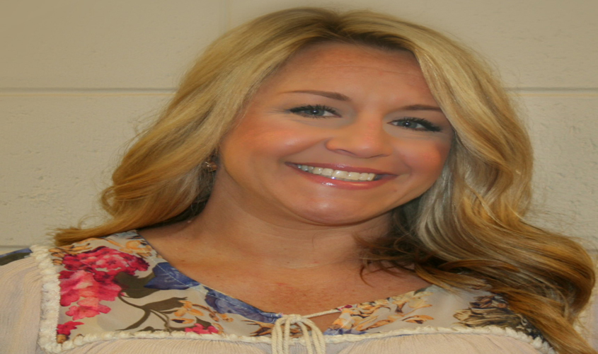 Amy Purser named Mendenhall Elementary Teacher of the Year