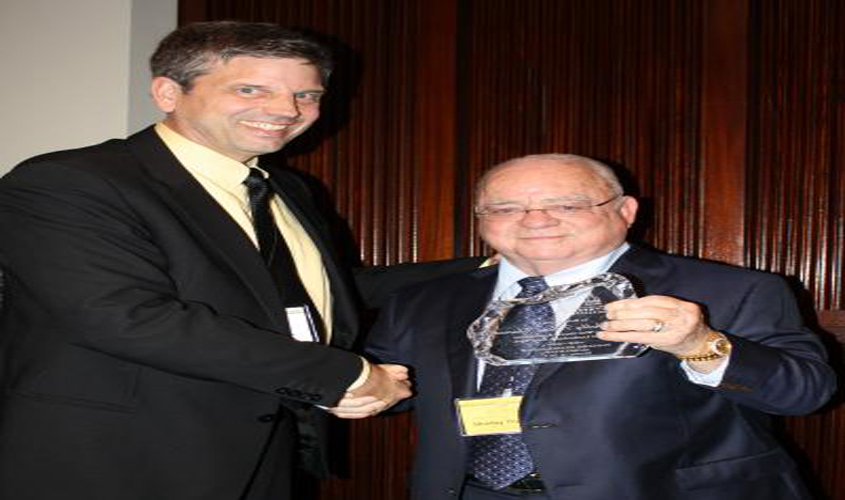 Thames Honored at Southern Miss Polymer Science Alumni Event