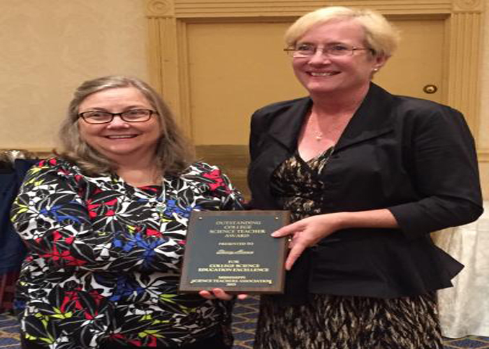 Southern Miss Faculty Member Named Outstanding College Science Teacher