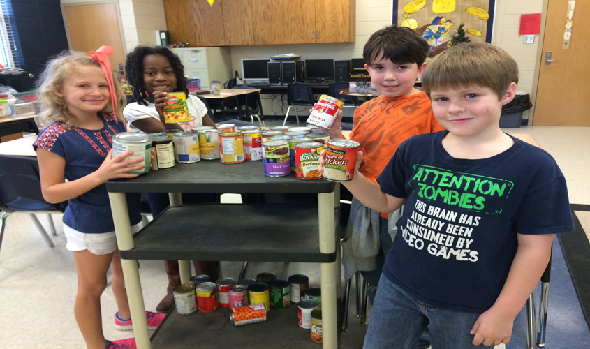 Mendenhall FLAG Students Conduct Food Drive