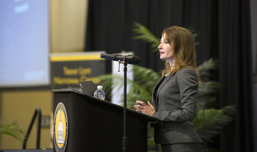 Economic Forum at Southern Miss Explores Forecasts for 2016