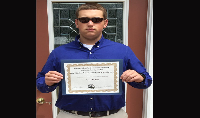 Maddox Receives Leadership Scholarship