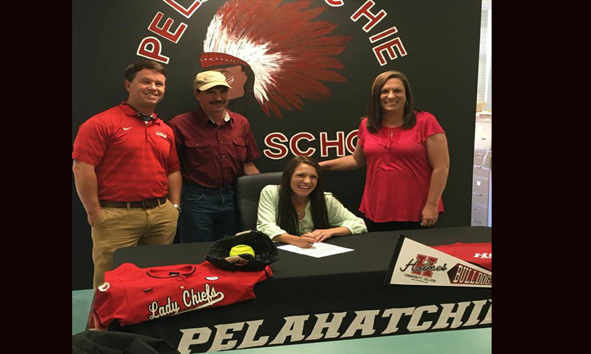 Kennedy Signs with Holmes