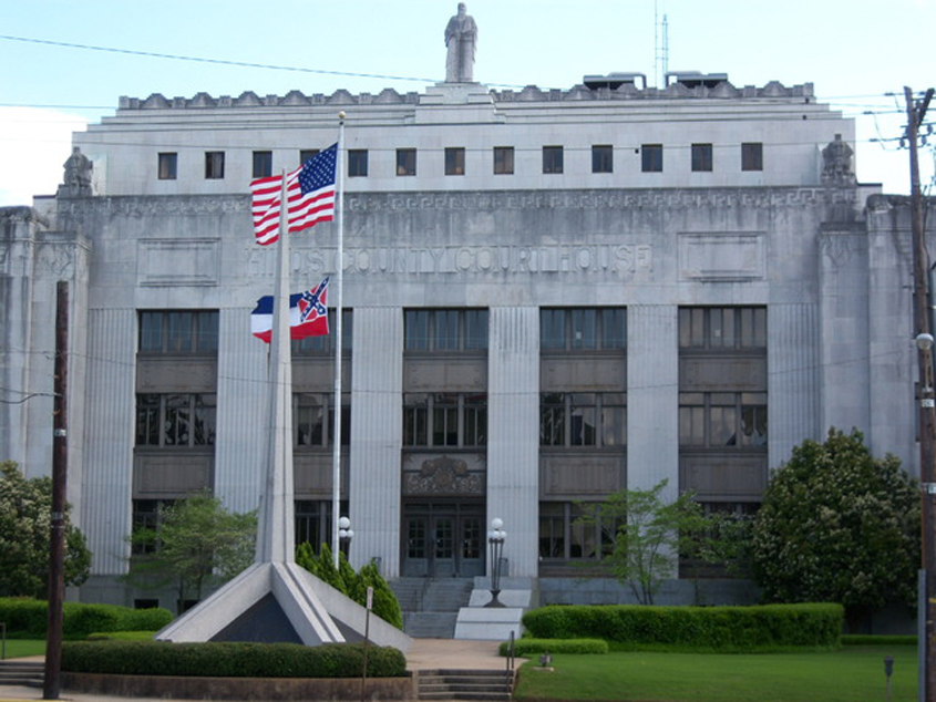 Hinds Co Courthouse evacuated for possible bomb threat