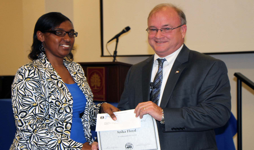 Anika Floyd Receives Award