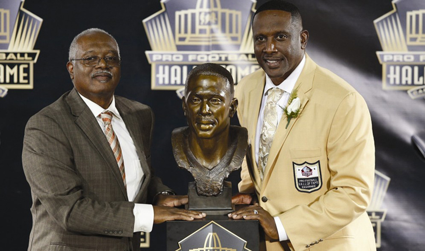 NFL Hall of Famer Tim Brown Headlines MC Sports Dinner