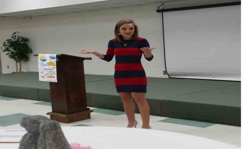 Heather Sophia Speaks to Women’s Club
