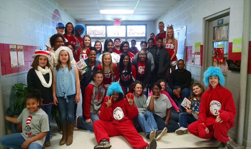 Magee Elementary Celebrates Read Across America