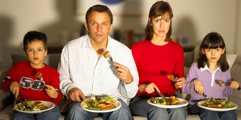 The Secret to Healthy Family Meals: No TV