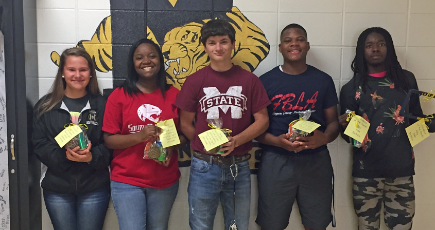 Mendenhall PTO Recognizes Students