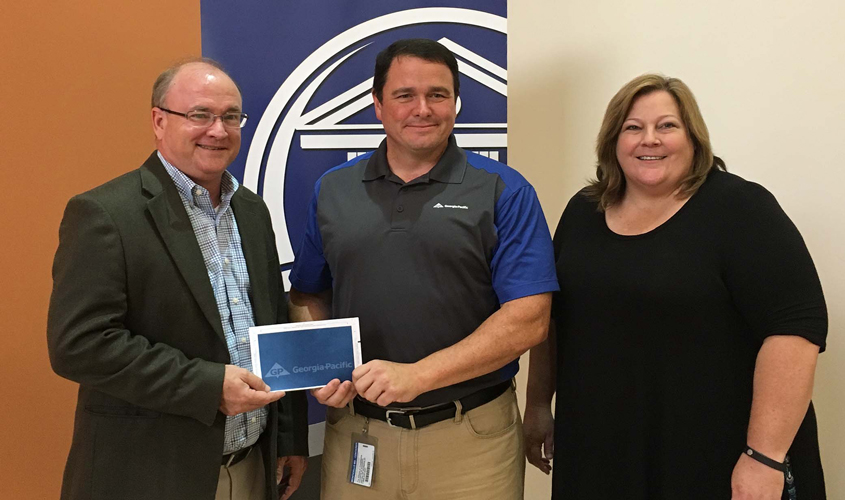 Georgia Pacific Foundation donates to welding students
