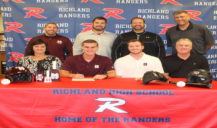 Smith Signs With Mississippi State