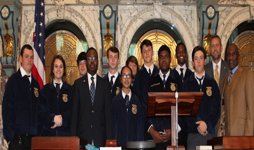 Local FFA Chapters Visit Capitol
