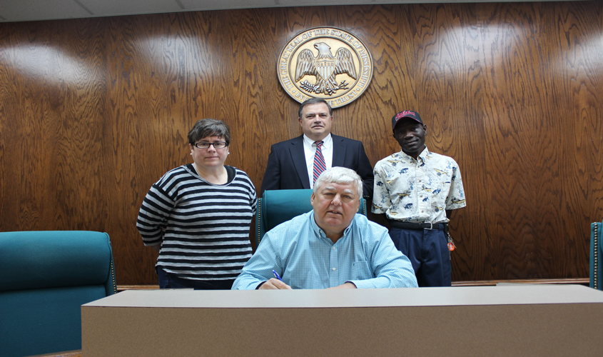 MAGEE MAYOR PROCLAIMS MARCH 21 AS  IDD AWARENESS DAY IN HONOR OF BRC