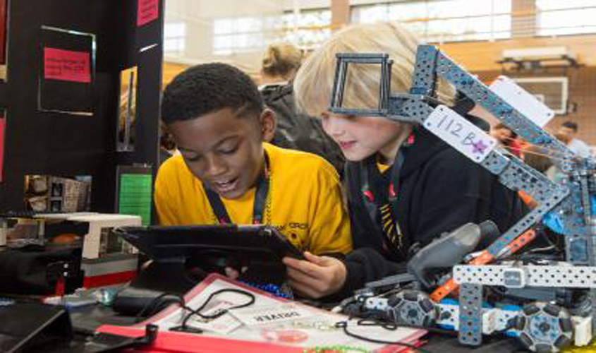 USM Hosts Teams from Across Mississippi for Robotics State Championship