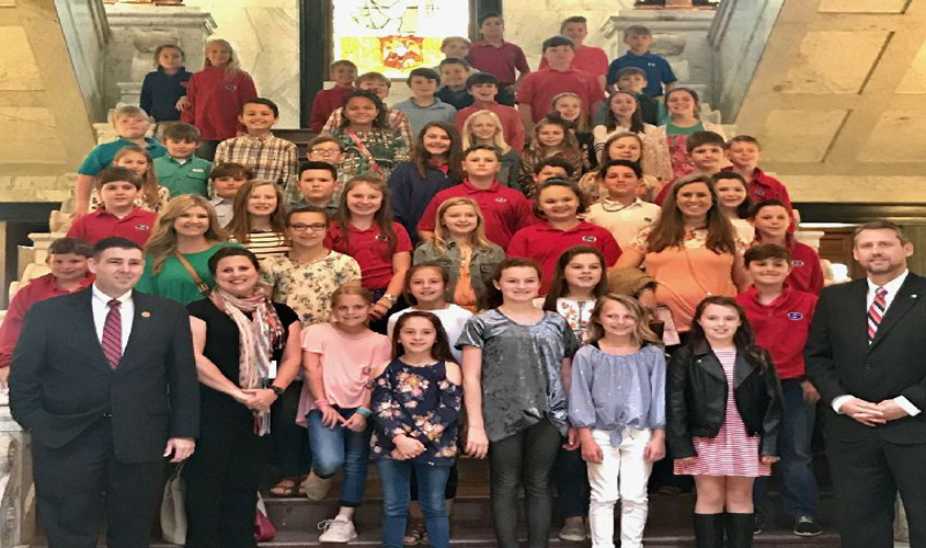 SCA 4th Grade Visits Capitol