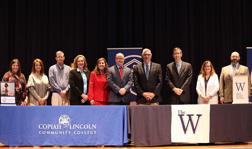 The W, Co-Lin sign agreement for new program