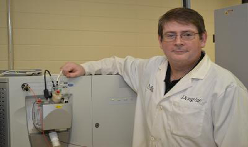 USM Chemistry Professor Selected as Advocate for High School Students