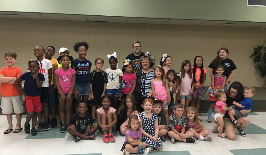 Diane Butler Entertains Children at Magee Library