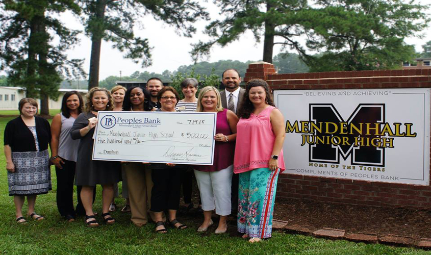 Peoples Bank makes donation to Mendenhall Junior High