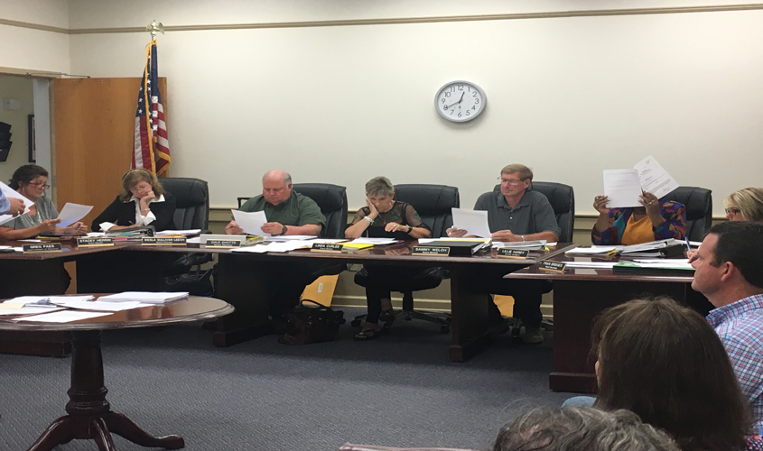 City of Magee Address School Board Over Purchasing Property