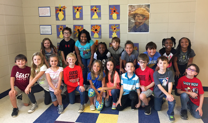 Mendenhall FLAG Students Create Sunflower Artwork
