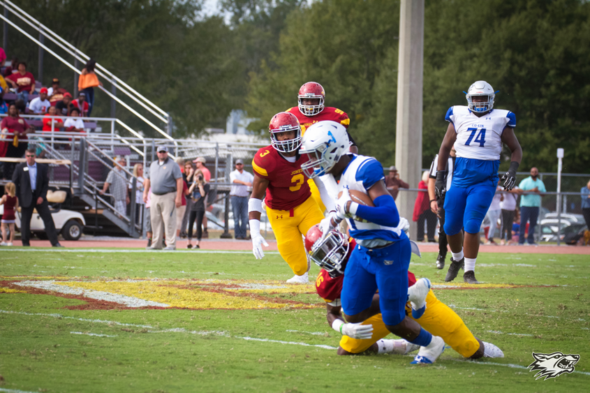 No. 15 Co-Lin falls to No. 7 Jones College, 28-23