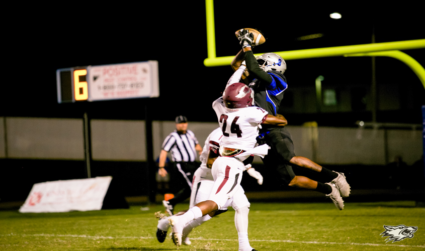 Co-Lin moves to 4-0 in division play