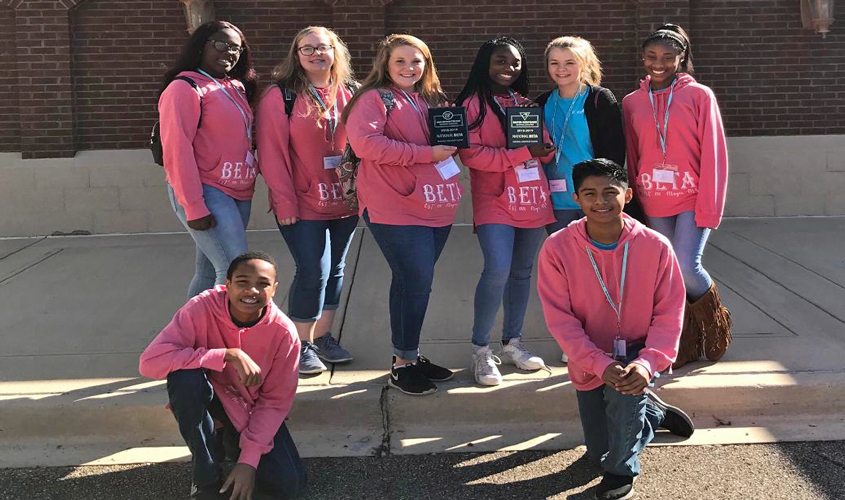 MMS Jr. Beta Attended Leadership Summit