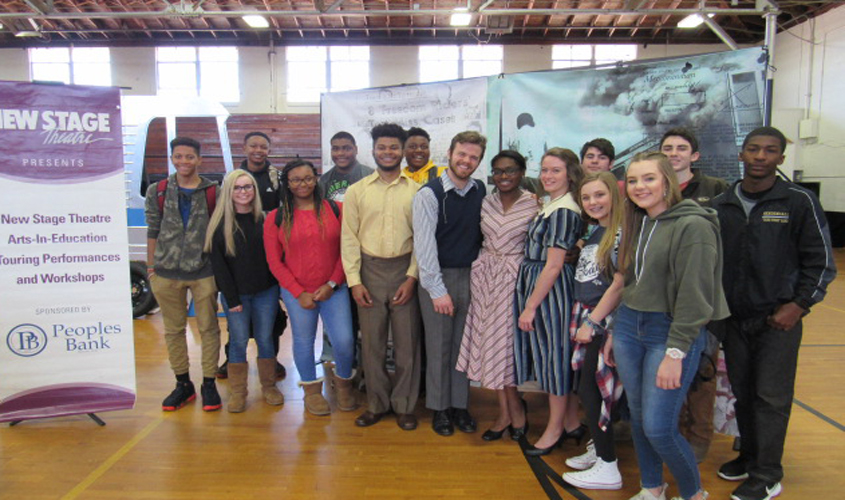 Peoples Bank Sponsors Touring Show at Mendenhall High School