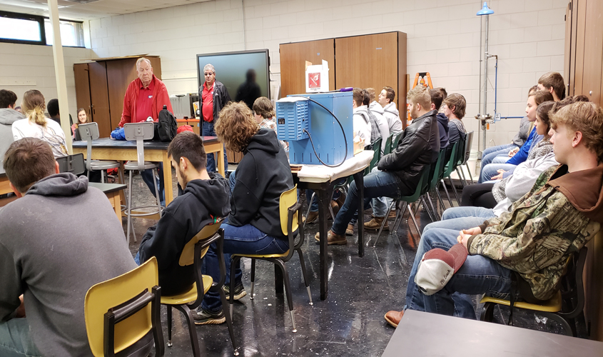 Ingalls Representative Speaks to Tech Students