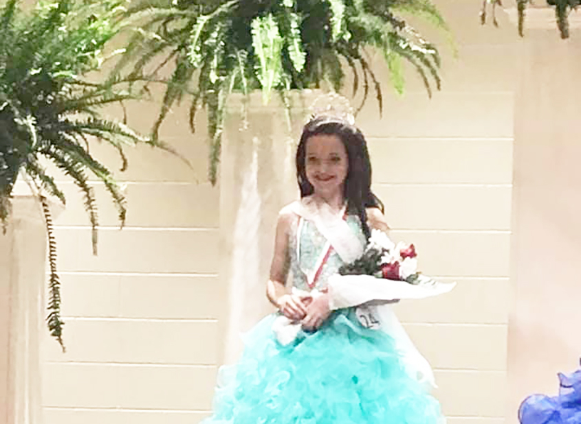 Brooklyn Barnes crowned Most Beautiful @ 3rd and 4th grade Pageant