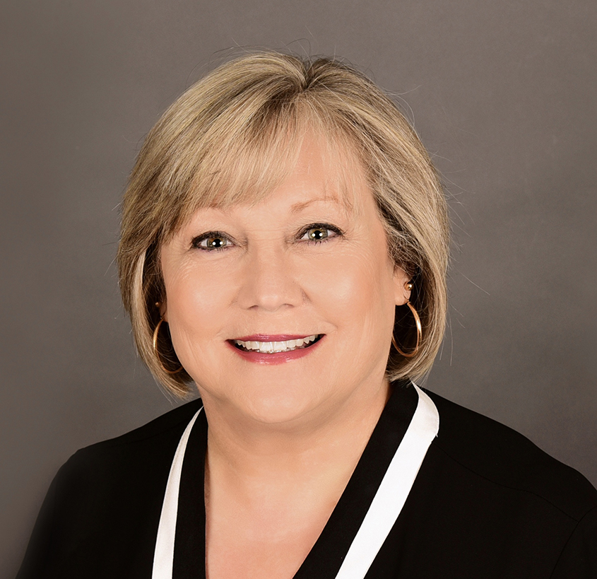 Peoples Promotes Linda Lowe