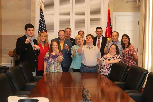 Mississippi Egg Marketing Board Presents Mustard Seed Easter Eggs to First Lady Deborah Bryant