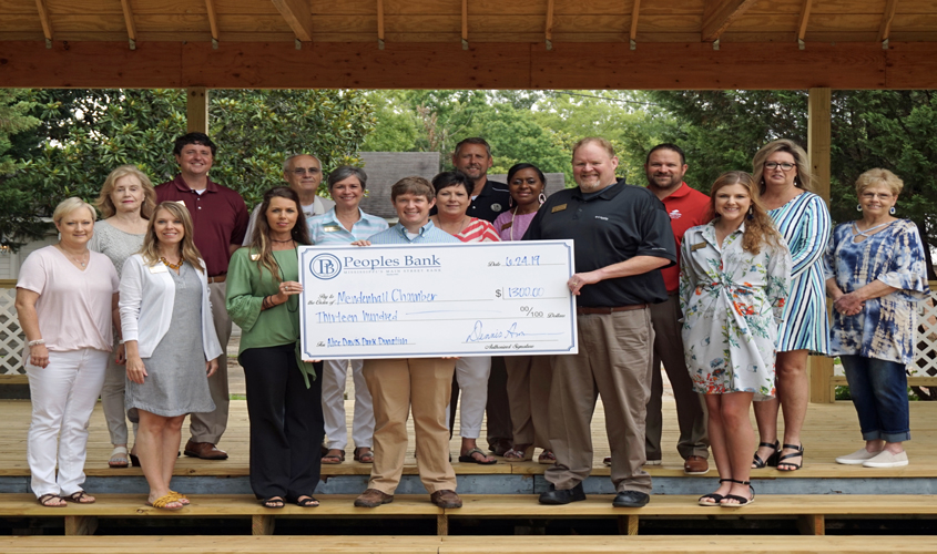 Peoples Bank donates to Mendenhall Chamber