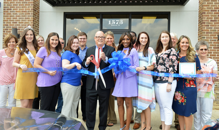 Republic Finance Holds Grand Re-Opening