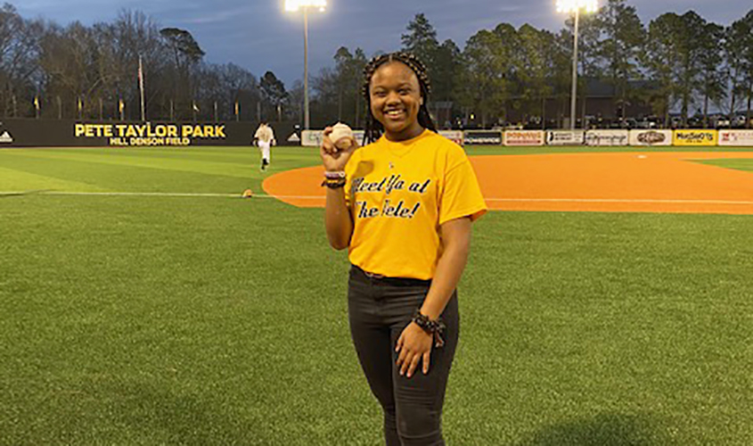 Lee Throws Out 1st Pitch for USM