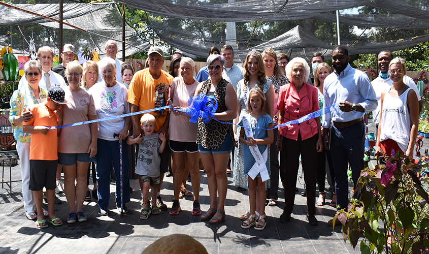 Petals & Blooms Welcome Guest with Ribbon Cutting