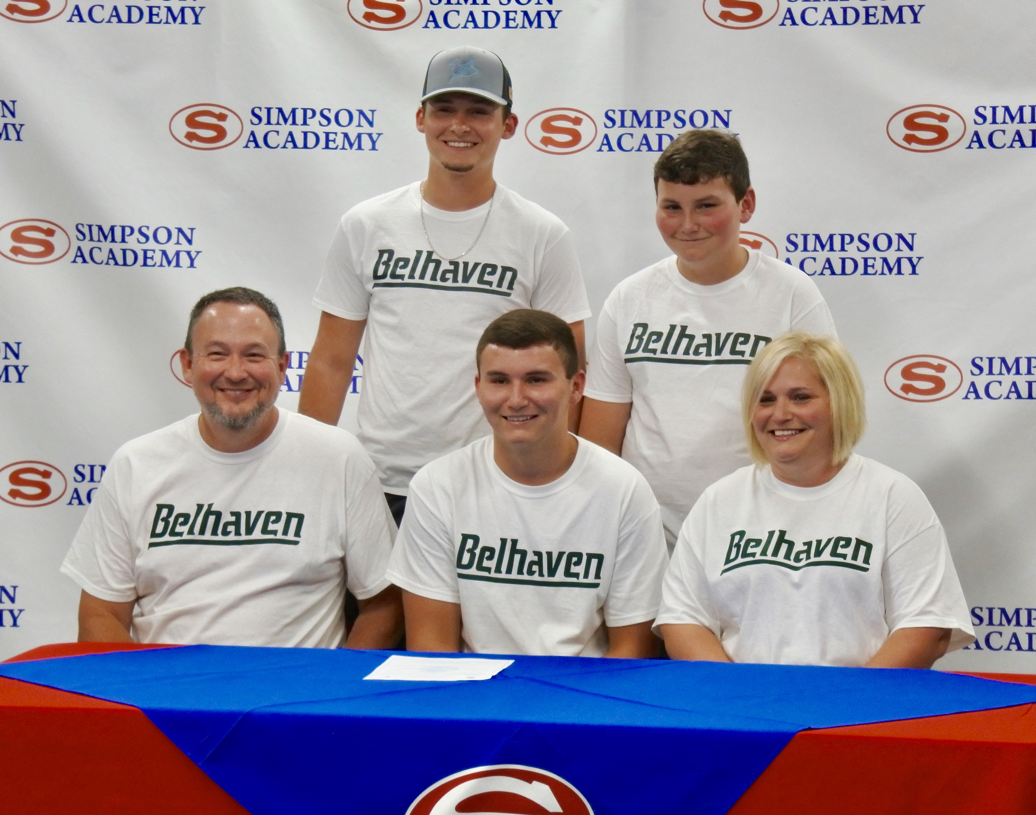 Flynt Signs with Belhaven