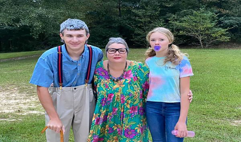 Dress Up Week Continues at Mendenhall