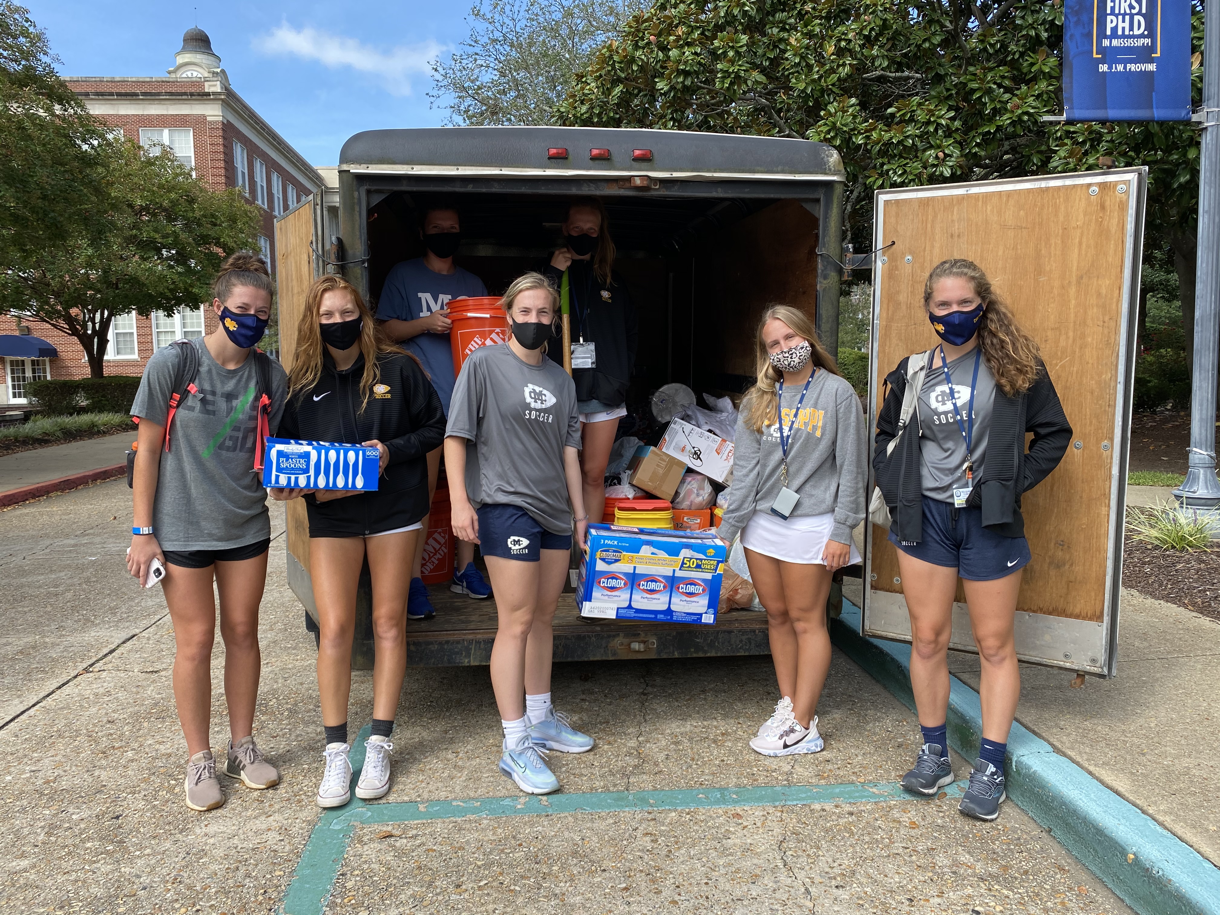 Mississippi College Family Donates to Help Hurricane Laura Victims