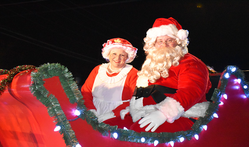 Santa Comes to Town