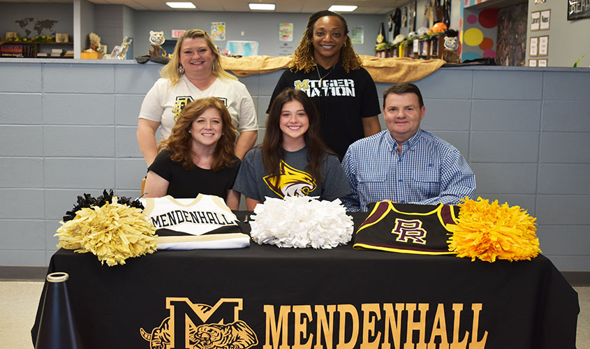 Walker Signs with Pearl River Community College