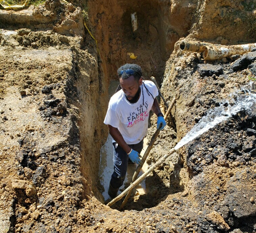 Sewer Line Break on McLaurin Drive