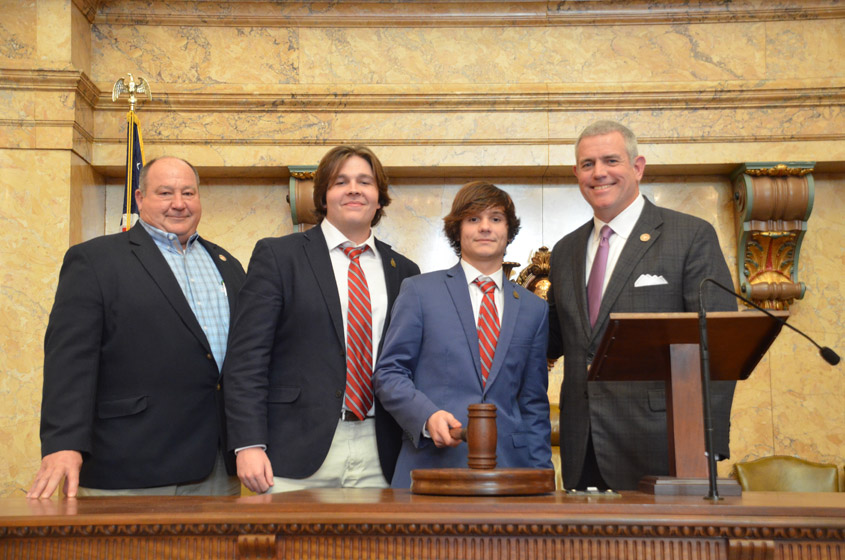 Magee Native Assists in Mississippi House