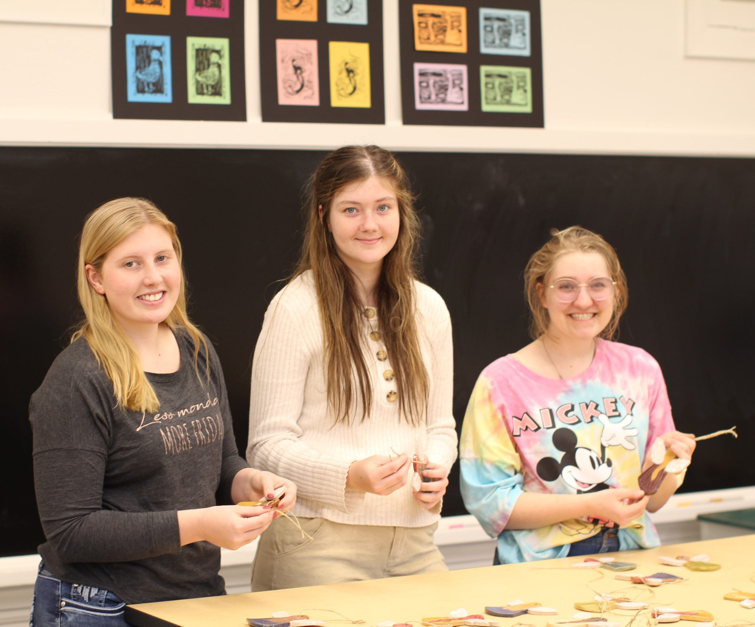Christmas Ornament, Print Sale Helps Send MC’s Art Education Students to National Conference