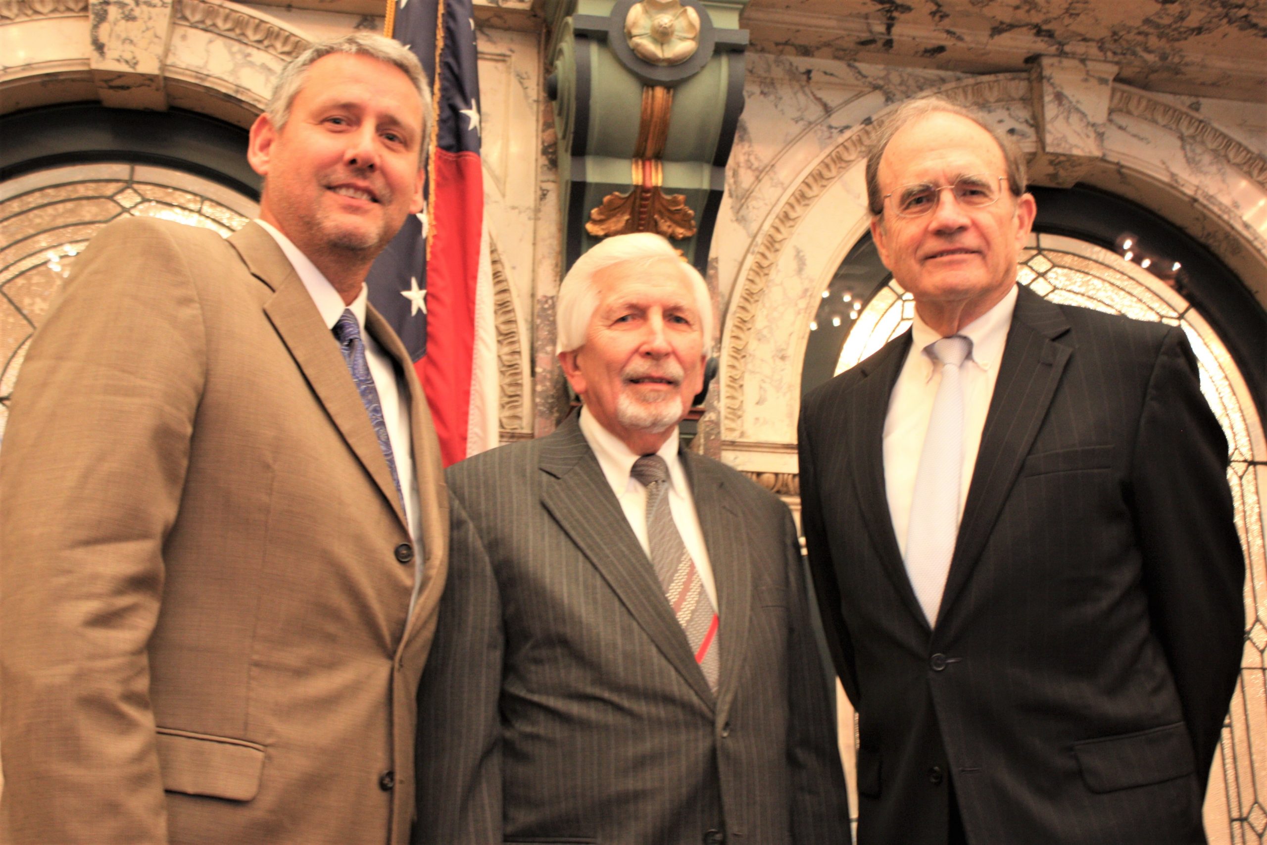 Harmon Delivers Opening Prayer