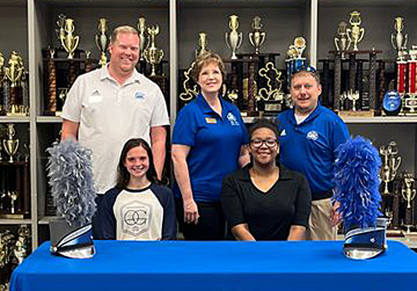 Mendenhall HS Students Sign with Co-Lin Blue Wave Show Band